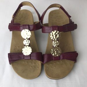 Vionic red velcro closure sandals Sz 6